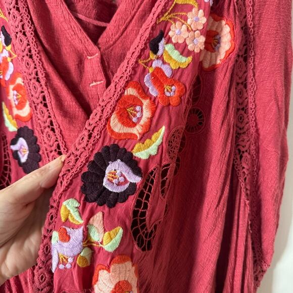 Free People Serafina Embroidered Floral Crochet Boho Top in Sangria Combo S - Picture 7 of 9